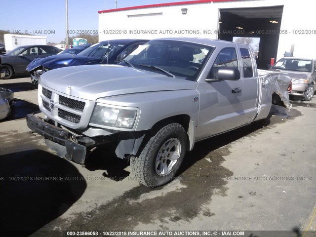 1D3HW32P19S817130 - 2009 DODGE DAKOTA SXT SILVER photo 2