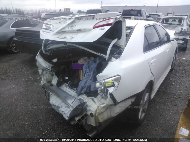4T1BF1FK2CU187112 - 2012 TOYOTA CAMRY SE/LE/XLE 白色 照片 4