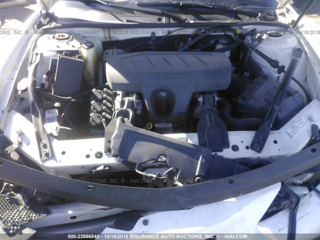 2G2WP552581171487 - 2008 PONTIAC GRAND PRIX WHITE photo 10