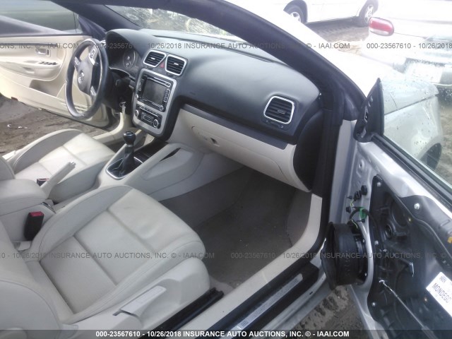 WVWAA7AH8AV011914 - 2010 VOLKSWAGEN EOS TURBO/KOMFORT BEIGE photo 5