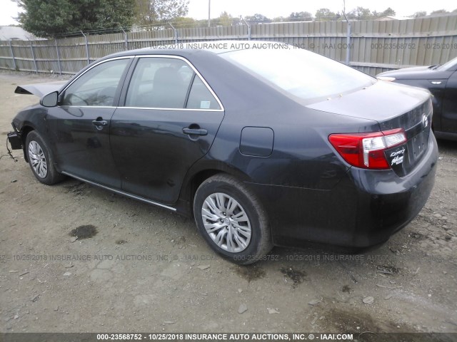 4T4BF1FK0ER407873 - 2014 TOYOTA CAMRY L/SE/LE/XLE Qara foto 3