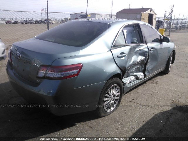 4T1BF3EK8BU747792 - 2011 TOYOTA CAMRY SE/LE/XLE TEAL photo 4