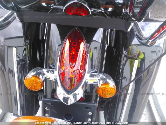 56KTRAAA2J3369310 - 2018 INDIAN MOTORCYCLE CO. ROADMASTER BLACK photo 6