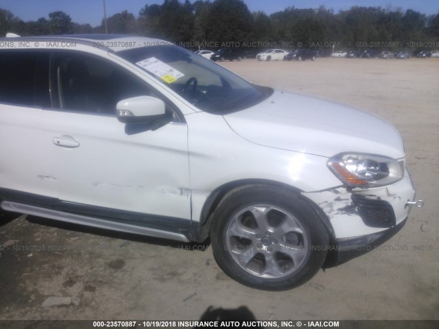 YV4952DZ4B2158777 - 2011 VOLVO XC60 3.2 WHITE photo 6