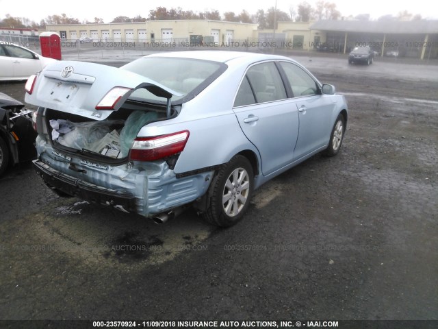 4T1BB46K08U041876 - 2008 TOYOTA CAMRY HYBRID BLUE photo 4