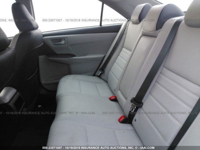 4T1BF1FK1GU174552 - 2016 TOYOTA CAMRY LE/XLE/SE/XSE WHITE photo 8