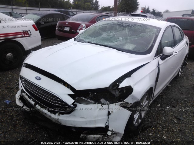 3FA6P0H77HR246908 - 2017 FORD FUSION SE WHITE photo 2