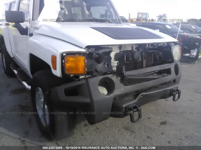 5GTDN13E178223328 - 2007 HUMMER H3 WHITE photo 6