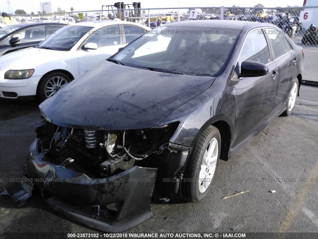 4T1BF1FK9EU754600 - 2014 TOYOTA CAMRY L/SE/LE/XLE Qara foto 2