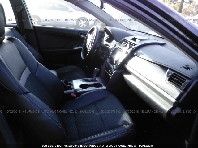 4T1BF1FK9EU754600 - 2014 TOYOTA CAMRY L/SE/LE/XLE Qara foto 5