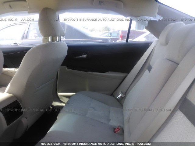 4T1BF1FKXEU398867 - 2014 TOYOTA CAMRY L/SE/LE/XLE 银色 照片 8