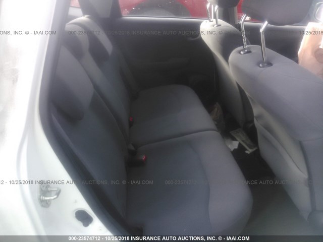 JHMGE8H31BC025275 - 2011 HONDA FIT WHITE photo 8