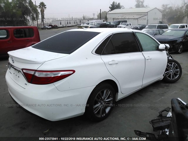 4T1BF1FK7FU492433 - 2015 TOYOTA CAMRY LE/XLE/SE/XSE WHITE photo 4