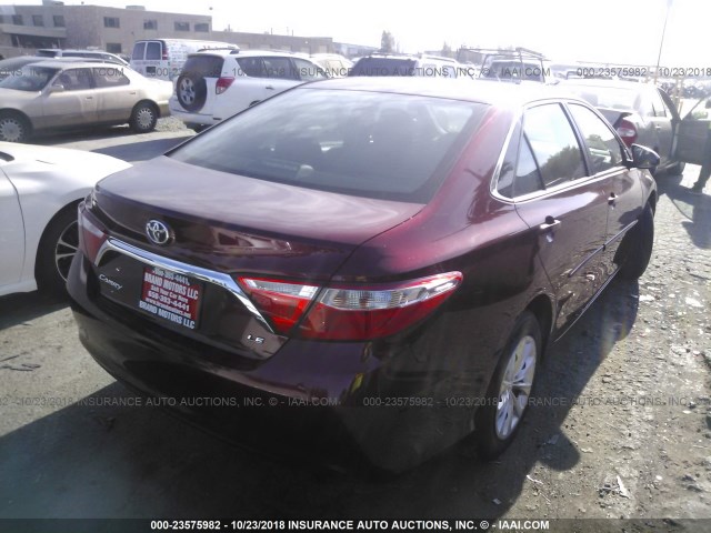 4T1BF1FK0GU587935 - 2016 TOYOTA CAMRY LE/XLE/SE/XSE RED photo 4