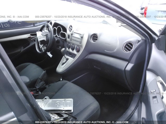 2T1ME4EE8AC006330 - 2010 TOYOTA COROLLA MATRIX XRS GRAY photo 5