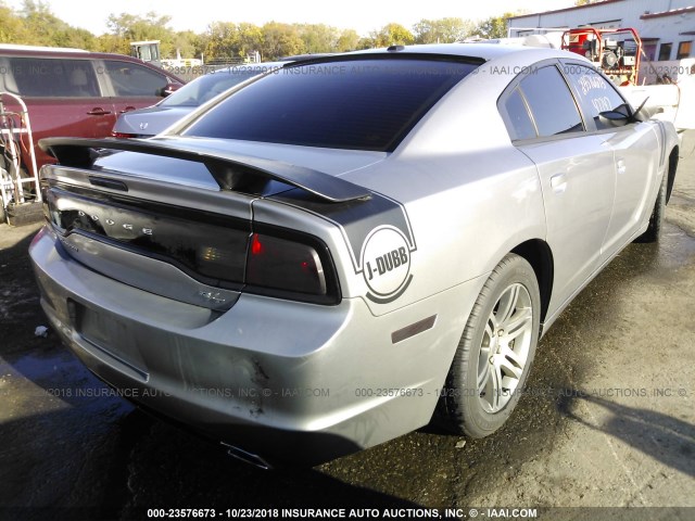 2C3CDXCT7EH252450 - 2014 DODGE CHARGER R/T SILVER photo 4