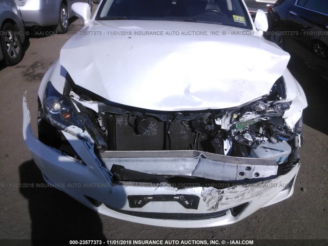 JTHCF5C23B2035465 - 2011 LEXUS IS 250 WHITE photo 6