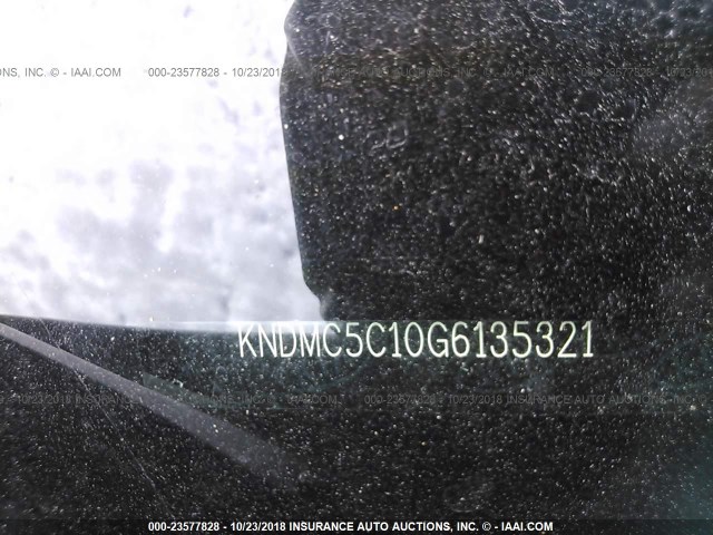 KNDMC5C10G6135321 - 2016 KIA SEDONA EX/SX WHITE photo 9