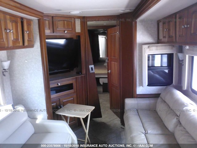 4UZFCUCY0ACAR5328 - 2010 FREIGHTLINER CHASSIS XC თეთრი ფოტო 8