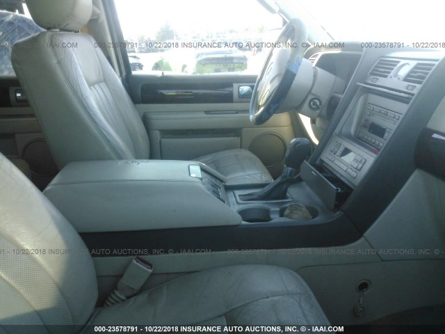 5LMFU28R64LJ04048 - 2004 LINCOLN NAVIGATOR Қоңыр фото 5