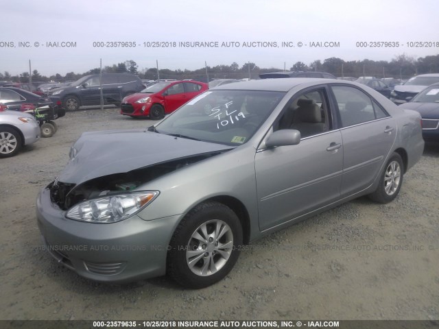 4T1BF32K15U604210 - 2005 TOYOTA CAMRY LE/XLE/SE Pewter photo 2