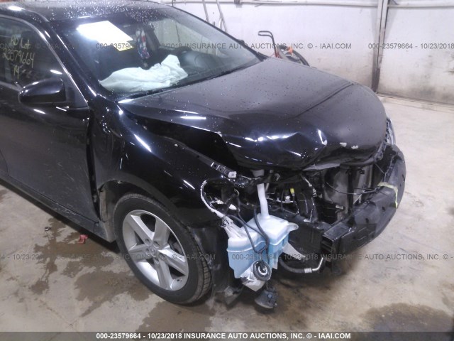 4T1BF1FK5EU368224 - 2014 TOYOTA CAMRY L/SE/LE/XLE შავი ფოტო 6