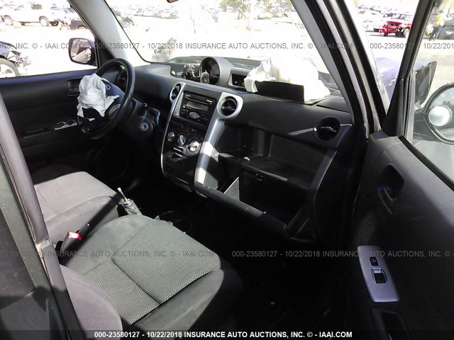 JTLKT334X54018560 - 2005 TOYOTA SCION XB Сұр фото 5