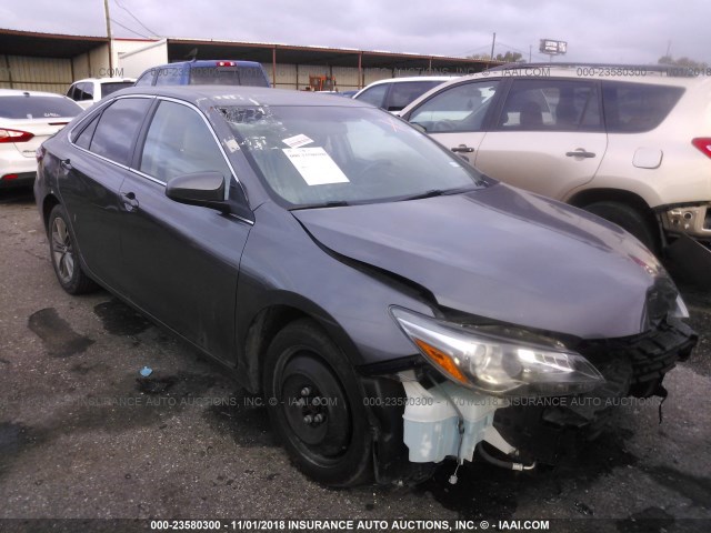 4T1BF1FK9GU144523 - 2016 TOYOTA CAMRY LE/XLE/SE/XSE GRAY photo 1