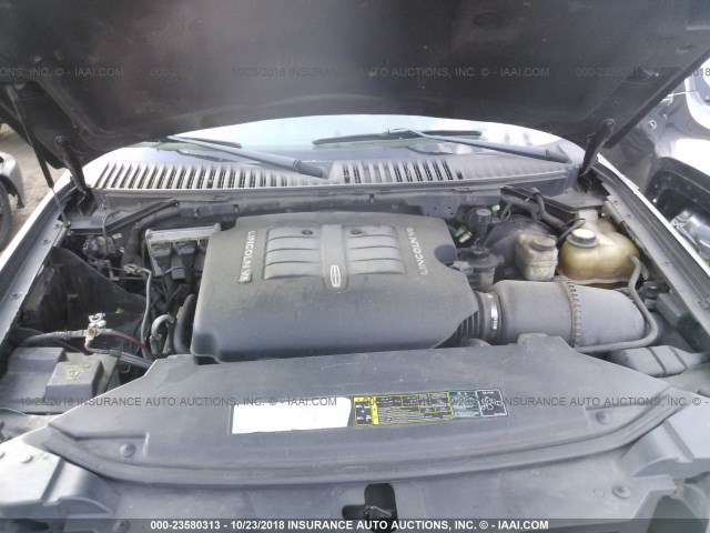 5LMFU28R74LJ13874 - 2004 LINCOLN NAVIGATOR Қара фото 10