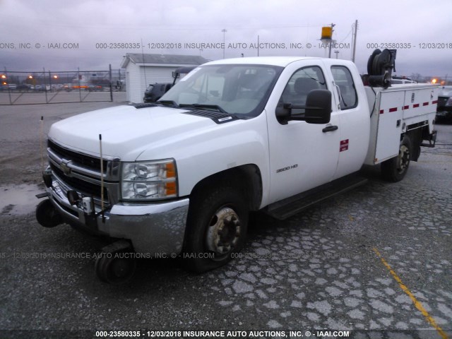 1GB5KZBK7AZ263882 - 2010 CHEVROLET SILVERADO K3500 WHITE photo 2