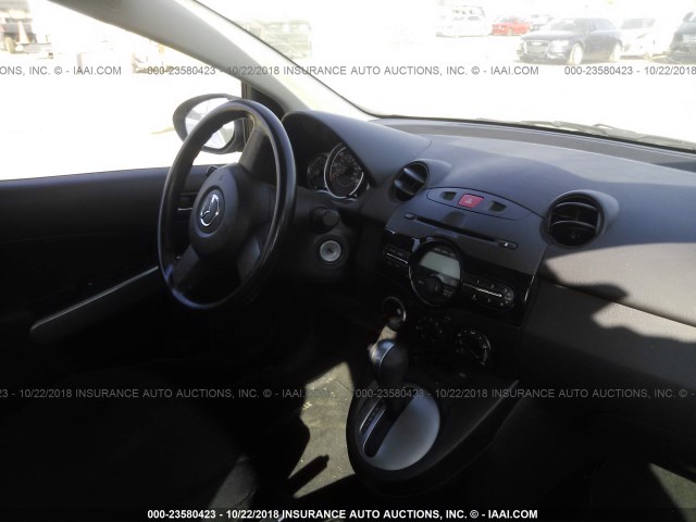 JM1DE1KZ3E0178867 - 2014 MAZDA MAZDA2 SPORT WHITE photo 5