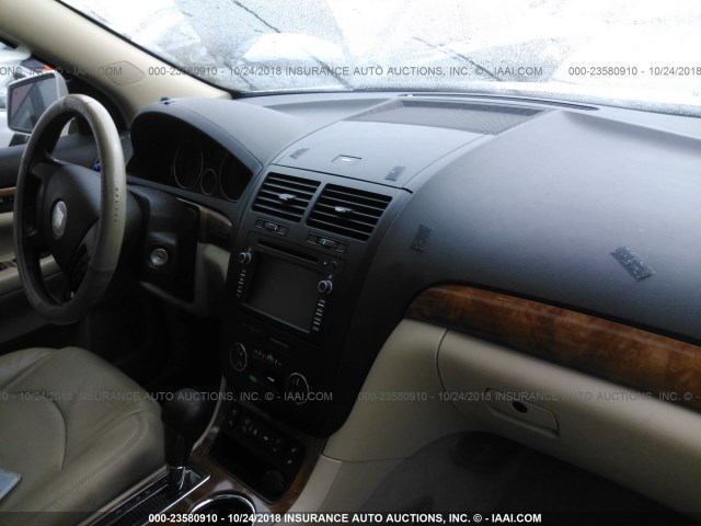 5GZEV337X8J301557 - 2008 SATURN OUTLOOK XR/TOURING 白色 照片 5