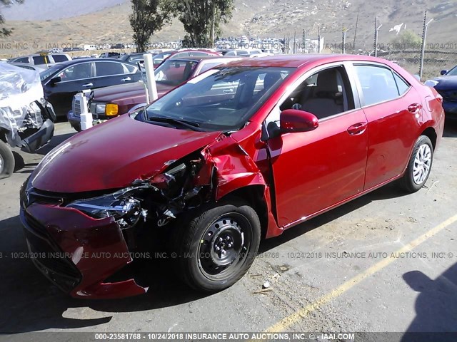 5YFBURHE6JP785066 - 2018 TOYOTA COROLLA L/LE/XLE/SE/XSE RED photo 2