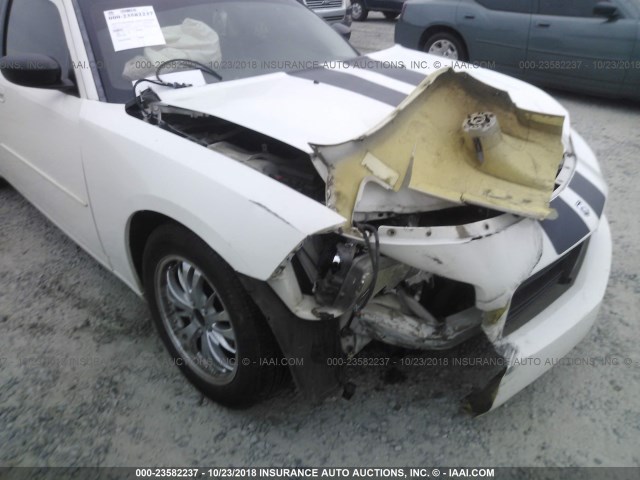 2B3KA43R68H116190 - 2008 DODGE CHARGER WHITE photo 6