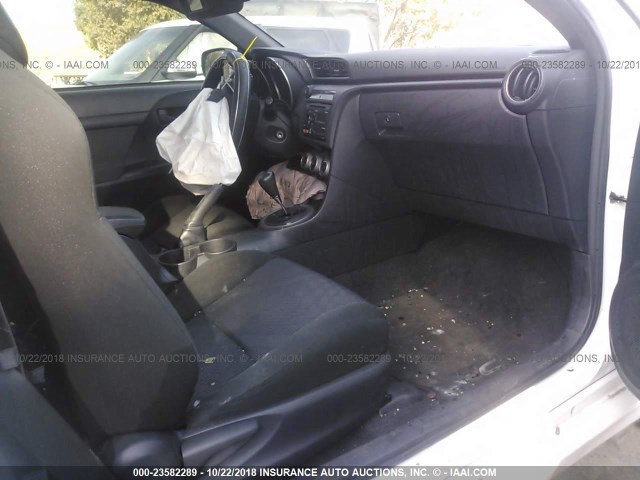 JTKJF5C7XD3064116 - 2013 TOYOTA SCION TC WHITE photo 5