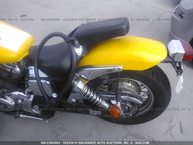 JH2RC44112M600487 - 2002 HONDA VT750 DC YELLOW photo 6