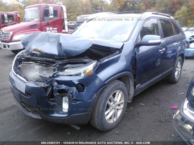 5XYKTDA62EG462880 - 2014 KIA SORENTO LX BLUE photo 2