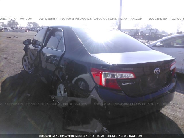 4T1BF1FK7EU762386 - 2014 TOYOTA CAMRY L/SE/LE/XLE Qara foto 3