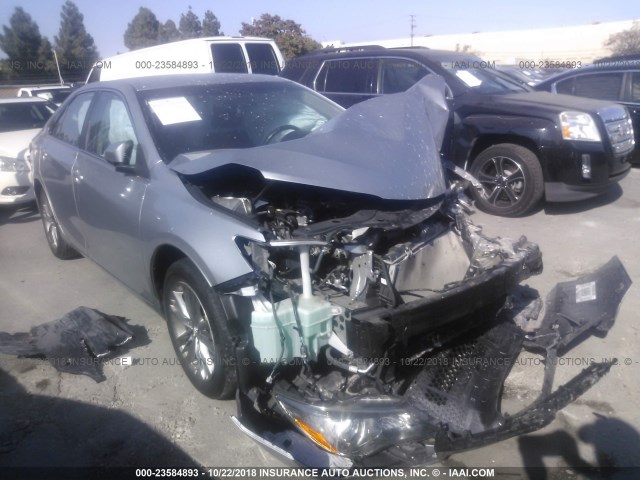 4T1BF1FK4GU117200 - 2016 TOYOTA CAMRY LE/XLE/SE/XSE SILVER photo 1