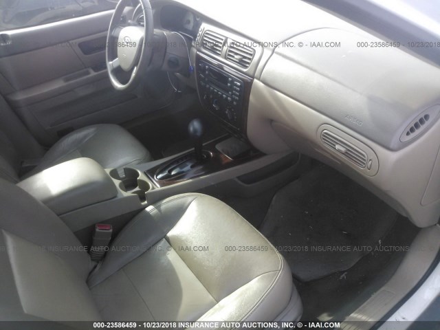 1FAFP56U97A156237 - 2007 FORD TAURUS SEL WHITE photo 5