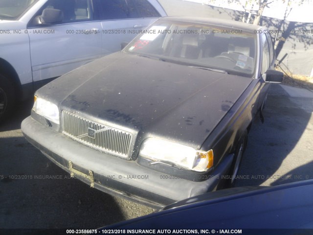 YV1LS552XR2108751 - 1994 VOLVO 850 BLACK photo 2