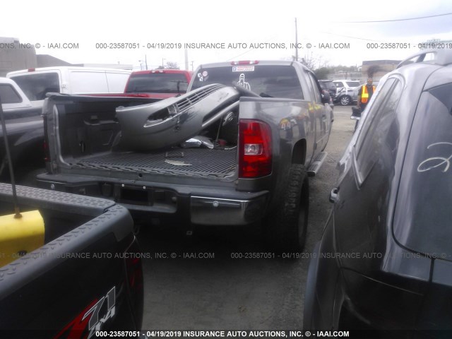 1GCRKSE07CZ238658 - 2012 CHEVROLET SILVERADO K1500 LT WHITE photo 4