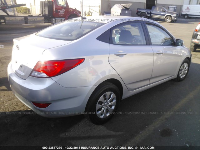 KMHCT4AE4GU032731 - 2016 HYUNDAI ACCENT SE SILVER photo 4