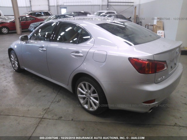 JTHCK262995031502 - 2009 LEXUS IS 250 SILVER photo 3