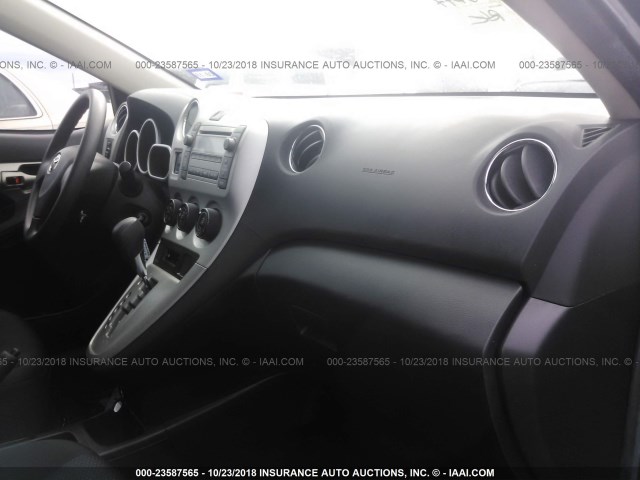 2T1KU40EX9C002485 - 2009 TOYOTA COROLLA MATRIX  BLACK photo 5