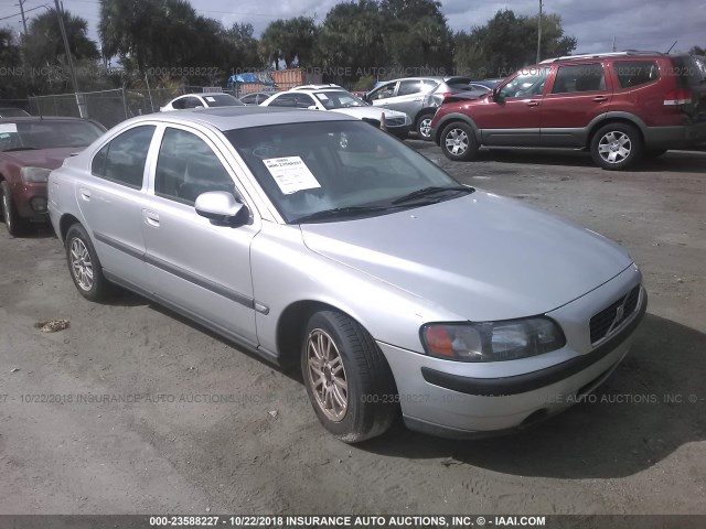 YV1RS61T732259679 - 2003 VOLVO S60 SILVER photo 1