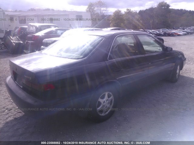 4T1BG28K1WU263584 - 1998 TOYOTA CAMRY 黑色 照片 4