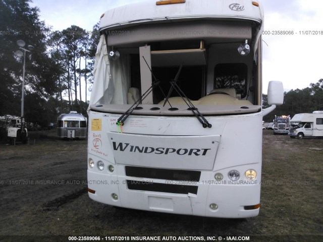 1F6NF53Y860A14839 - 2007 FOUR WINDS F550  WHITE photo 6