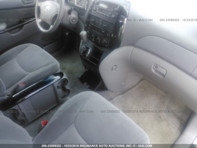 5TDZA23C85S315719 - 2005 TOYOTA SIENNA CE/LE SILVER photo 5