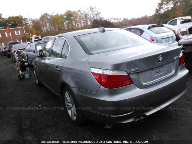 WBANV13559C155995 - 2009 BMW 528 XI GRAY photo 3